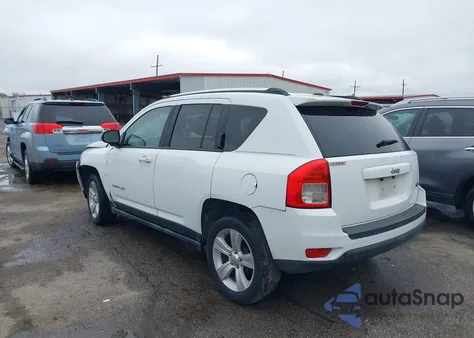 2012 Jeep Compass Latitude из США, поврежденный, VIN 1C4NJCEA3CD666501